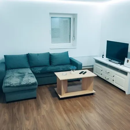 Backa Idila * Backi Gracac