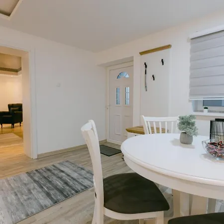 Backa Idila Appartement *