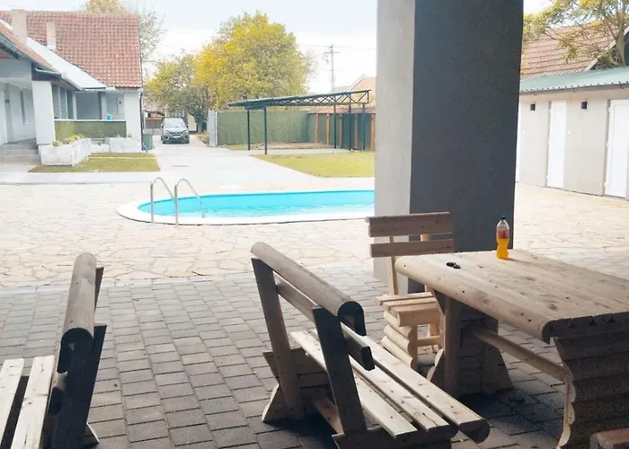 Backa Idila Apartamento *