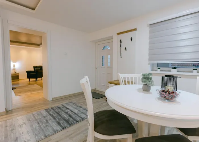 Backa Idila Apartamento *